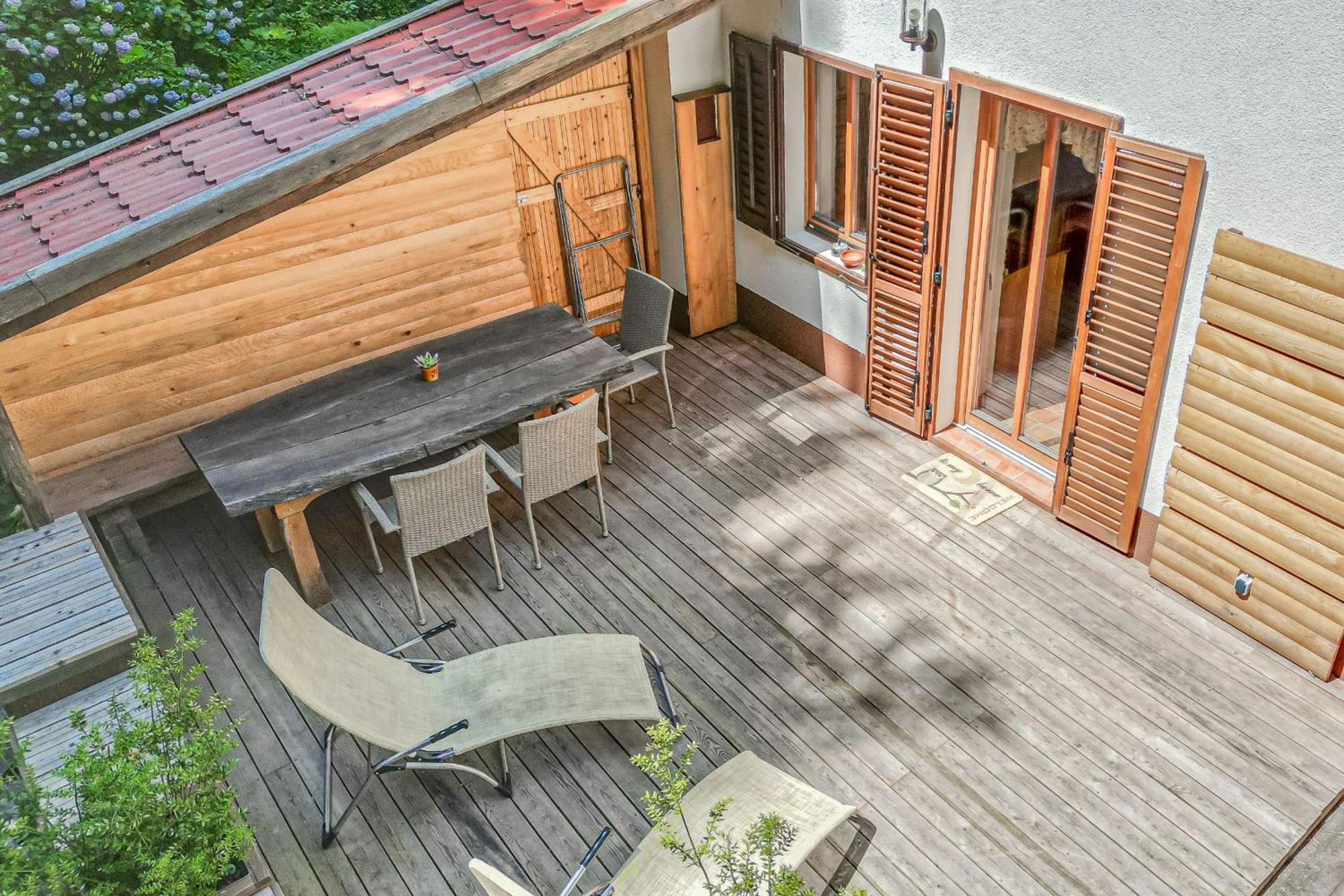 House By The Stream - Happy Rentals Avce Екстериор снимка