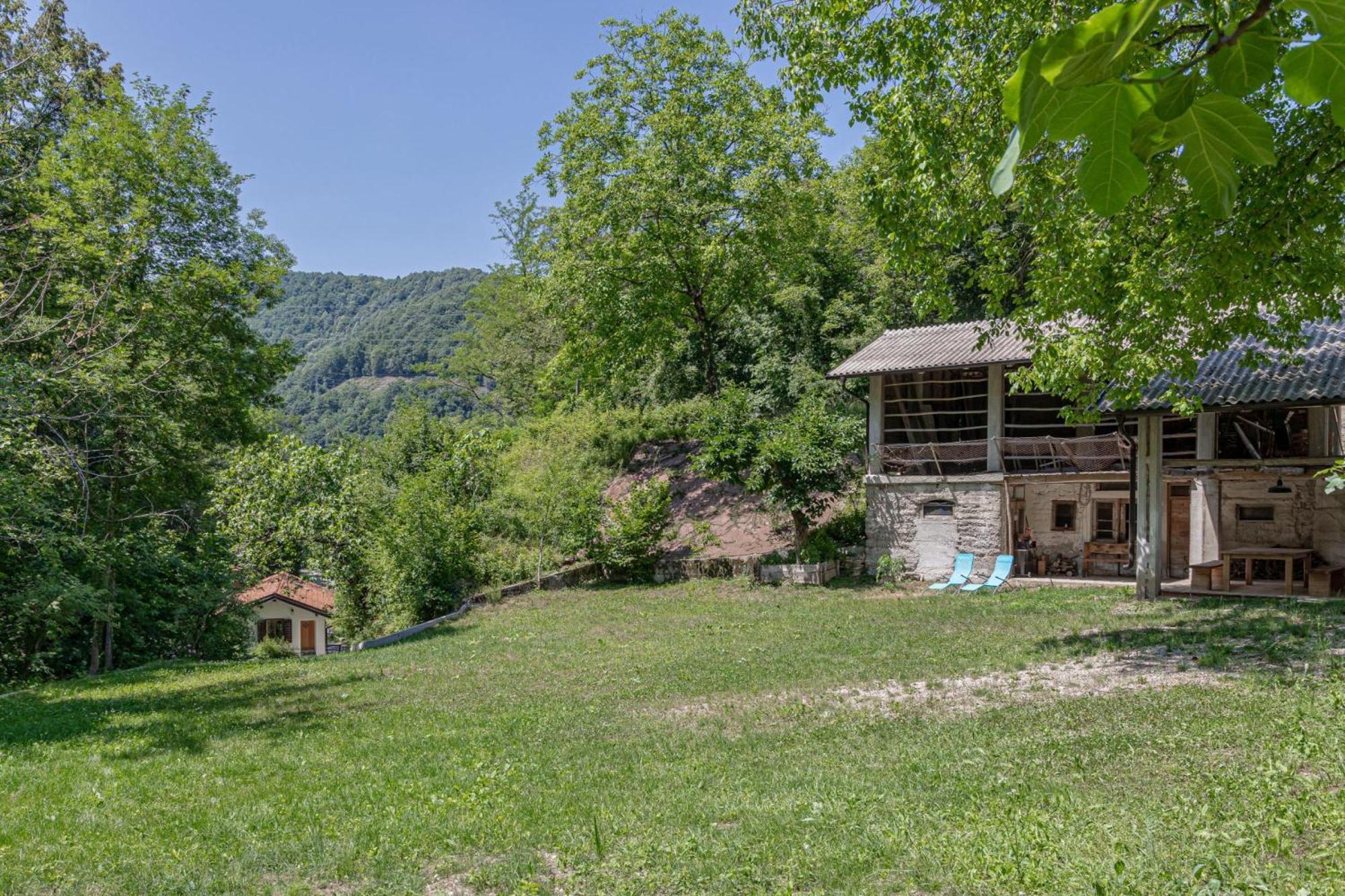 House By The Stream - Happy Rentals Avce Екстериор снимка